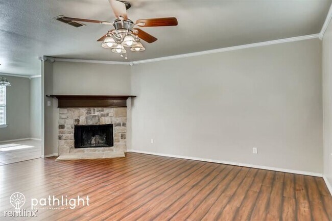 Foto del edificio - 3 br, 2 bath House - 1570 Wildflower Dr UNIT