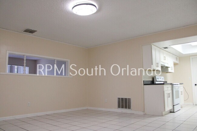 Building Photo - 4 BED / 2 BATH - IN  LAKE SPARLING HEIGHTS