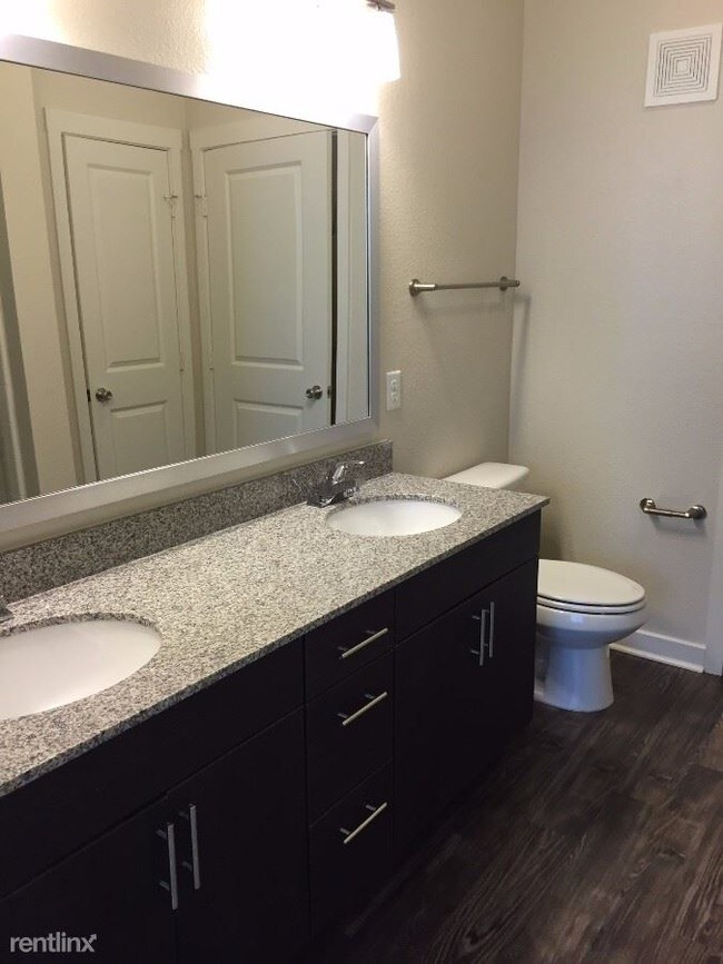 Foto del edificio - 327 E Sunset Rd