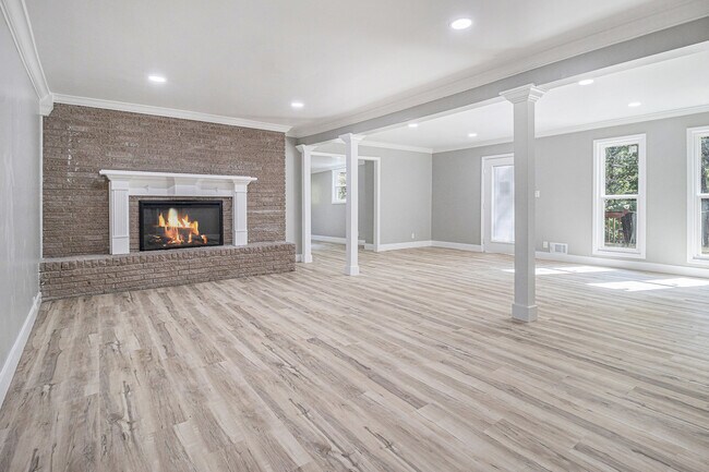 Foto del edificio - 2806 Chaucer Dr SW