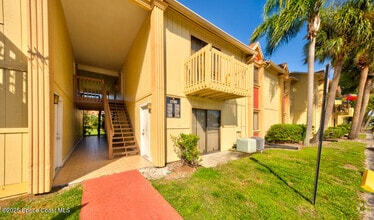 Building Photo - 2100 Forest Knoll Dr NE