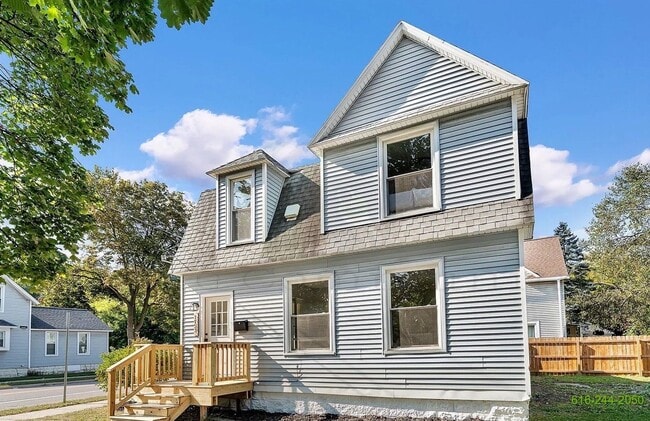 Foto del edificio - BRAND NEW REMODEL!!! Lakertown! Available ...