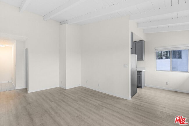 Building Photo - 2637 S Centinela Ave