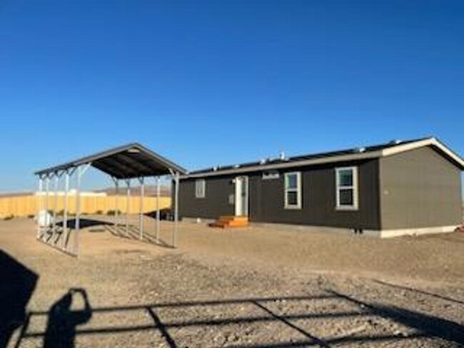 Building Photo - 3 Bed 2 Bath Stagecoach Home on 1 Acre