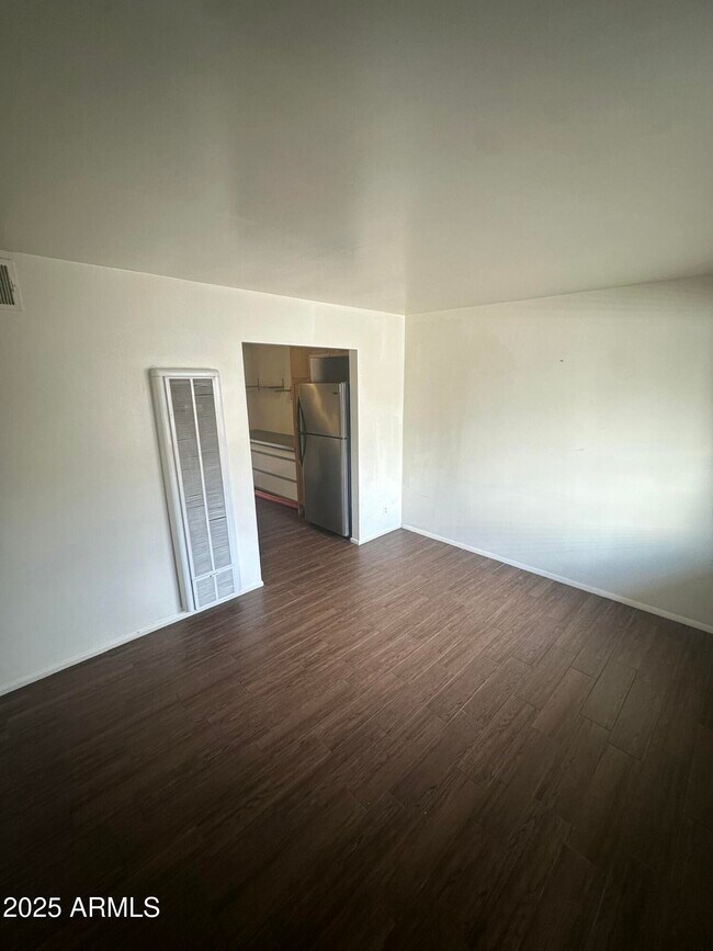 Foto del edificio - 828 W 2nd St