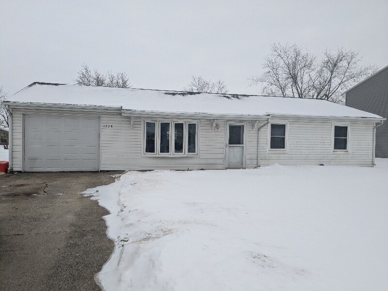 Foto del edificio - 1328 Colonial Ln