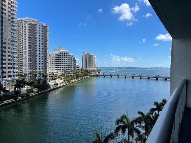 Building Photo - 465 Brickell Ave
