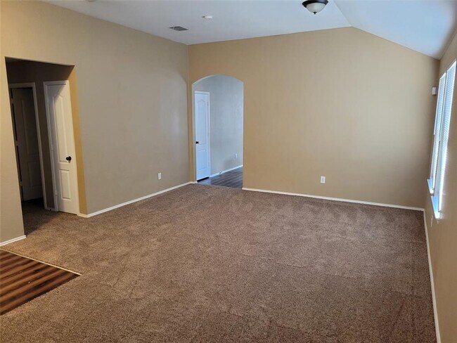 Building Photo - 1713 Chapman Dr