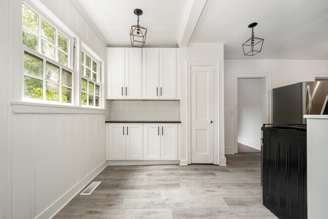 Foto del edificio - 2035 Chesterfield Ave