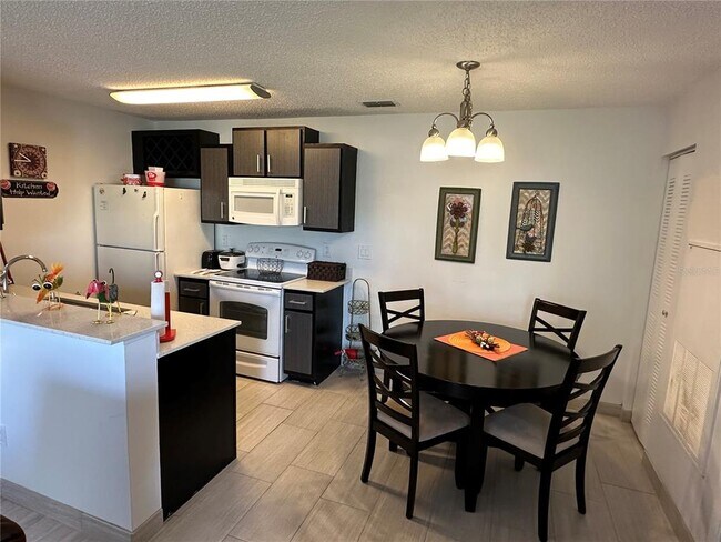 Foto del edificio - 2585 Grassy Point Dr