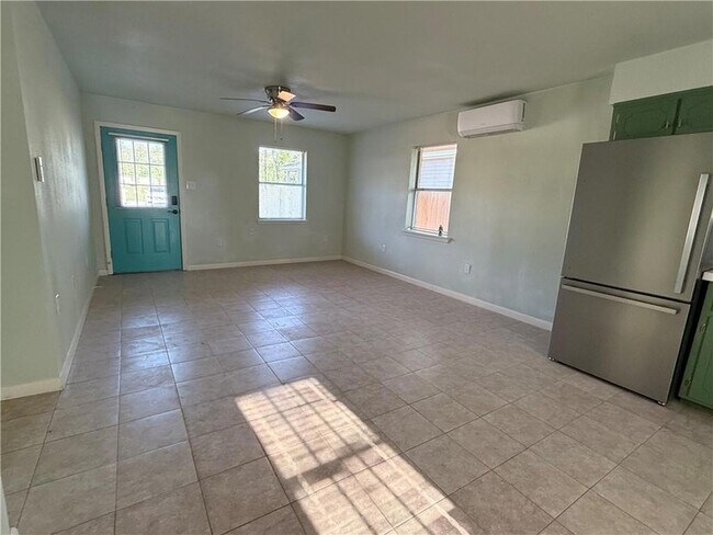 Foto del edificio - 43291 Baker Rd