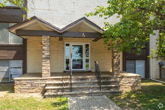 Entrada - Driftwood Club Apartments