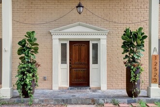 Building Photo - 12523 Briar Forest Dr