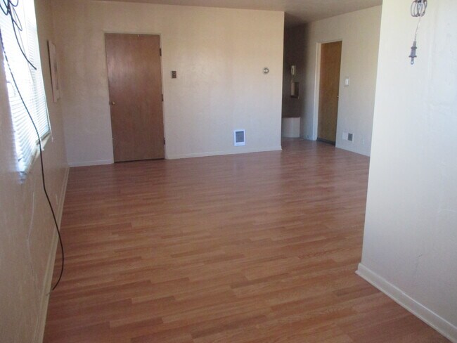 Building Photo - 830 Macon Ave