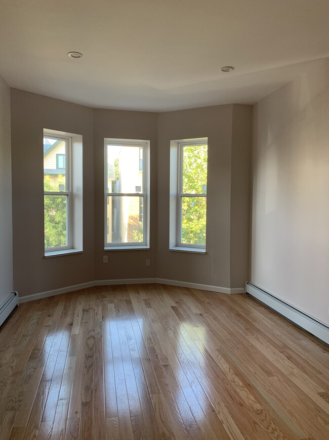 Building Photo - 340 78th St