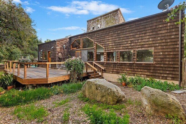 Building Photo - Montecito Storybook Cabin