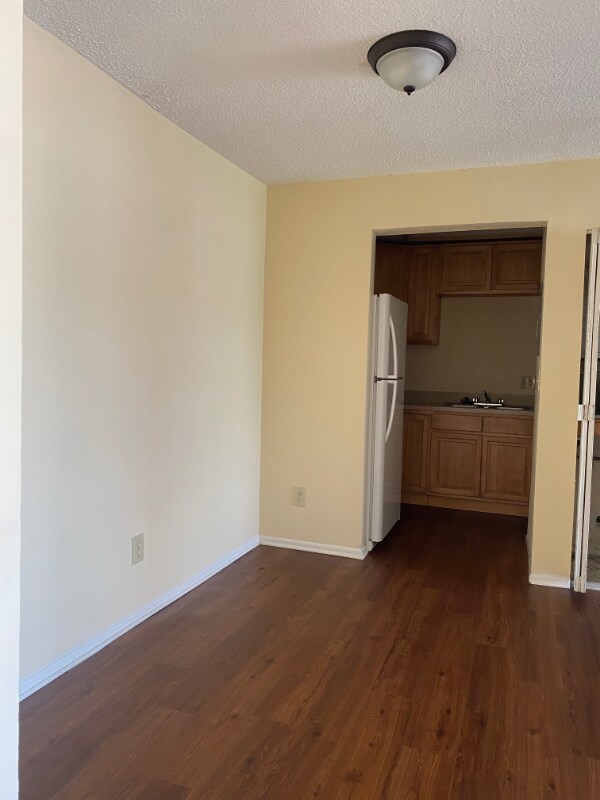 Primary Photo - 150 E University Blvd