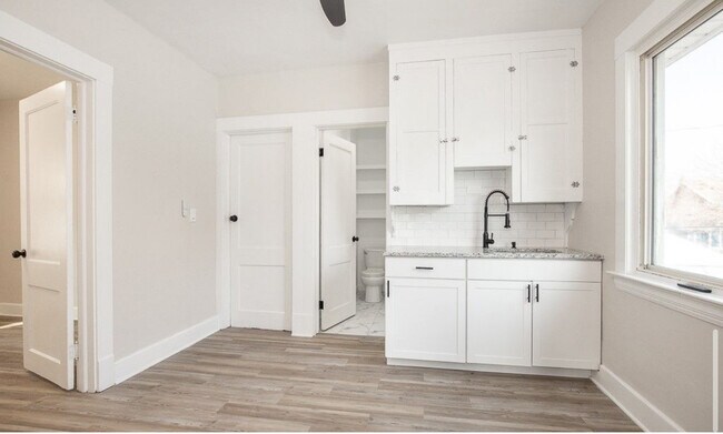 Foto del edificio - 3436 W 91st St