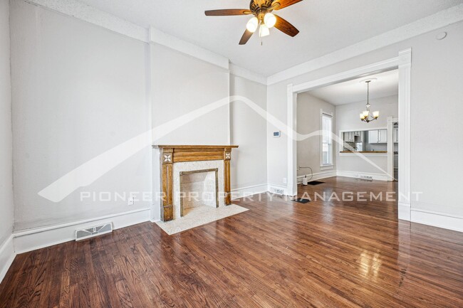 Building Photo - Cozy Home with Washer/Dryer and Central AC