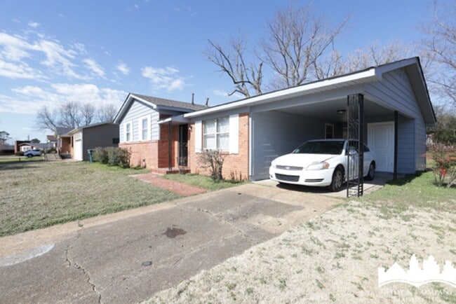 Building Photo - 4887 Peace St