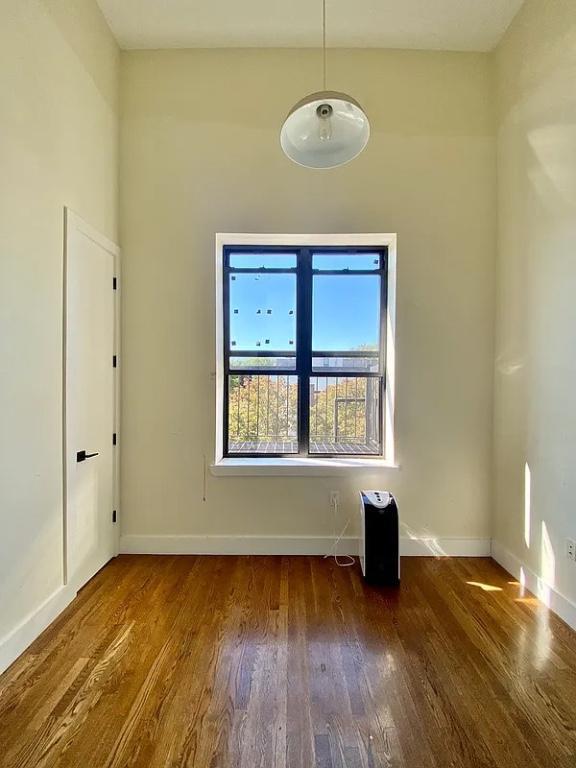 Foto del edificio - 3 bedroom in Brooklyn NY 11221