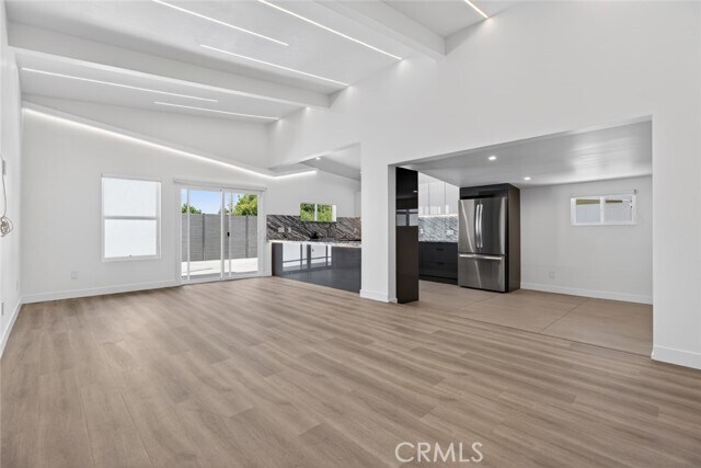 Foto del edificio - 10806 Paso Robles Ave
