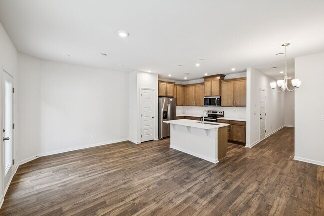 Foto del edificio - 5350 Bellflower Hls