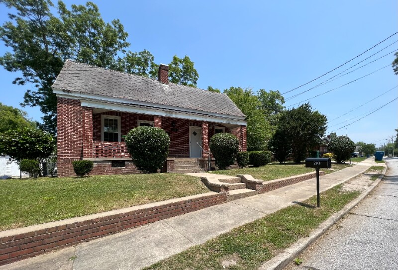 Foto principal - 210 Merriman Ave