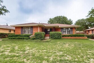 Building Photo - 7305 Lehigh Dr