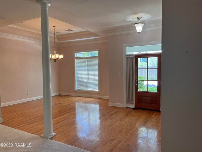 Building Photo - 130 Fletcher Ln