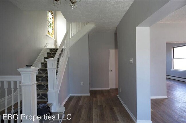 Building Photo - 5 br, 2.5 bath House - 49 N Linwood