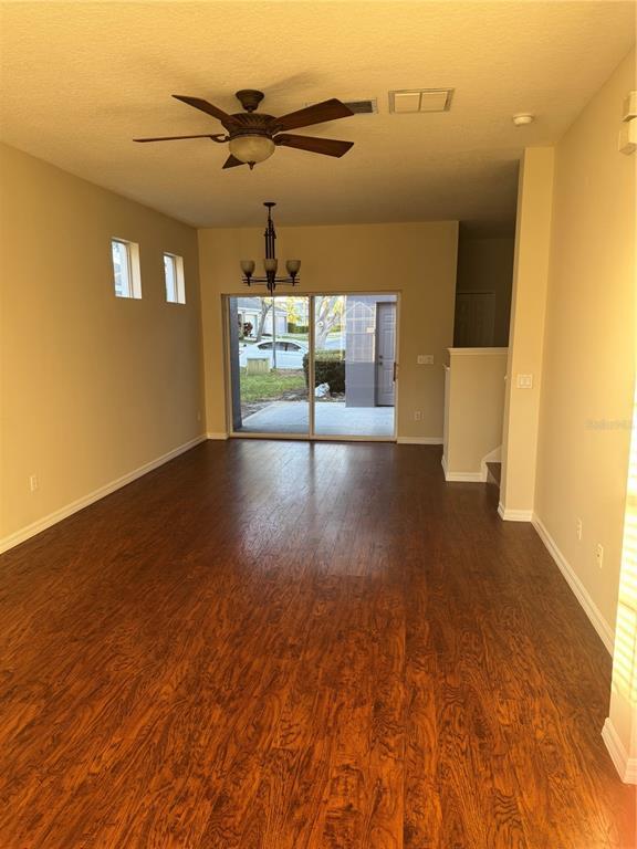 Foto del edificio - 13431 Carroway St