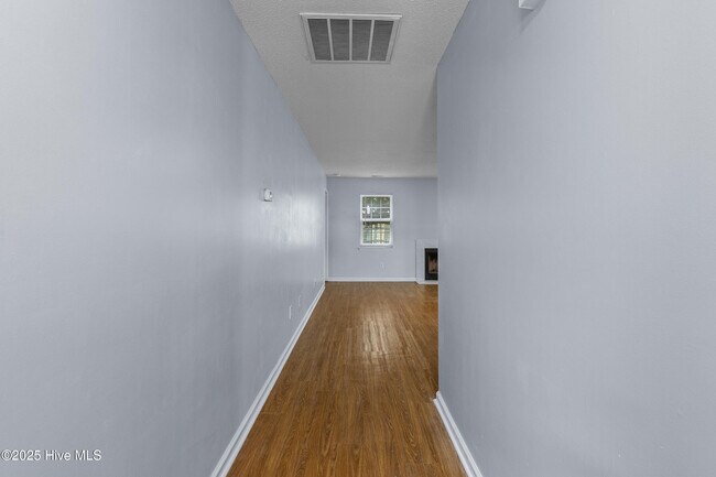 Foto del edificio - 3009 Derby Run Rd
