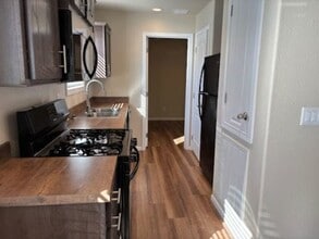 Building Photo - 16612 N 2nd Ln