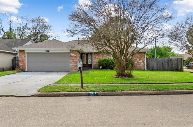 Building Photo - 7911 Windy Acres Dr