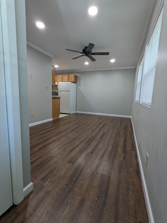 Entrance - 93 Tabor Rd