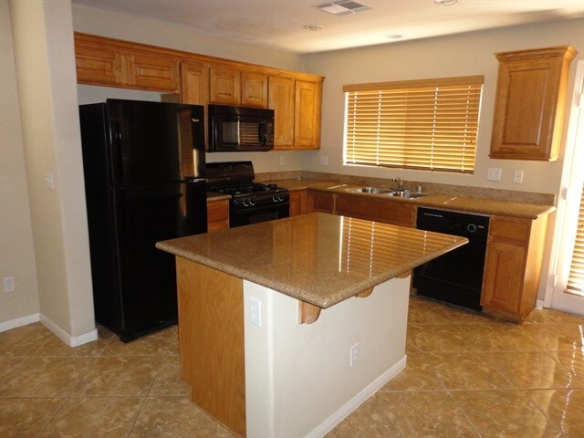 Building Photo - 6473 Karlsen Ct