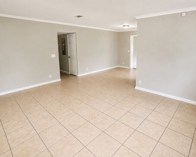 Building Photo - 7528 Quitina Dr