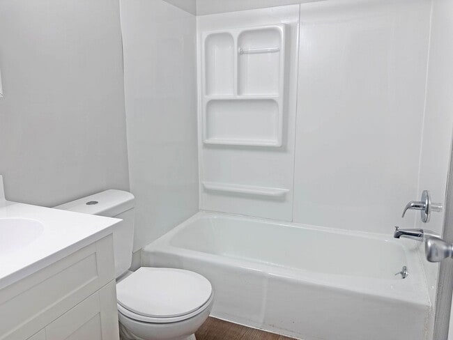 Building Photo - 1565 Bacon Ave