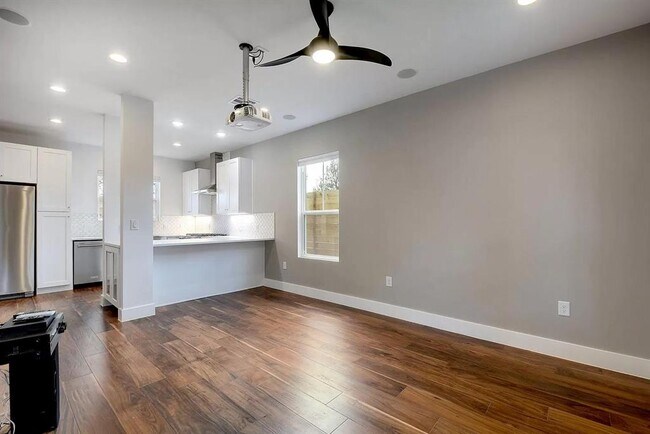 Foto del edificio - 105 Elkhart St