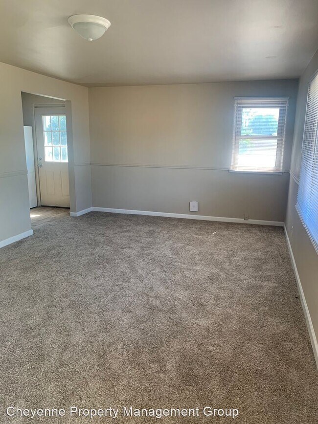 Building Photo - 3 br, 1 bath House - 3902 Laramie St