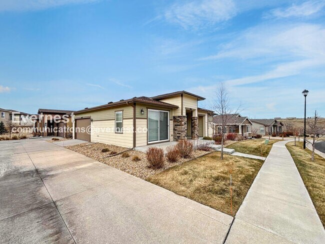 Foto del edificio - 10811 N Montane Dr