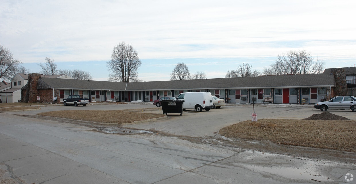 11501 Richland Dr, Omaha, NE 68138 Apartments in Omaha, NE