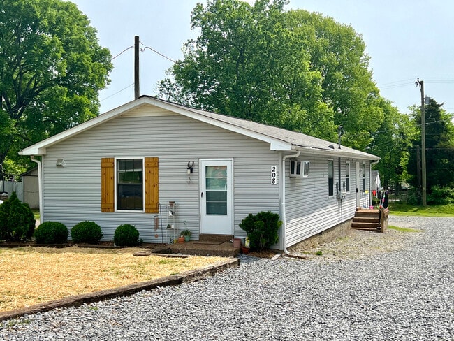 Photo - 208 May Dr House