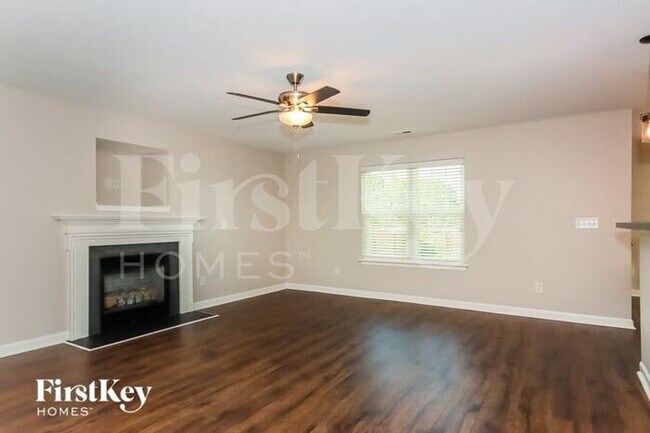 Foto del edificio - 8125 Rolling Meadows Ln