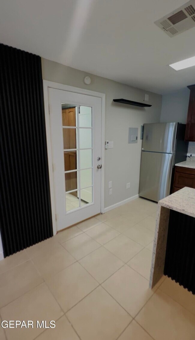 Foto del edificio - 3115 Hamilton Ave