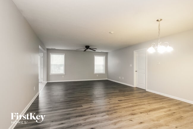 Building Photo - 5602 Wild Horse Dr
