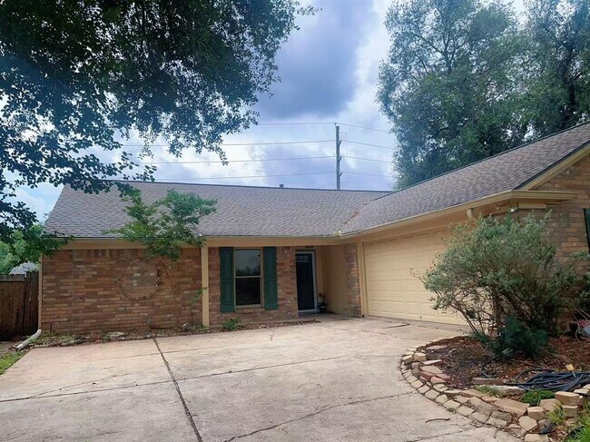 Foto del edificio - 3010 Flintwood Dr
