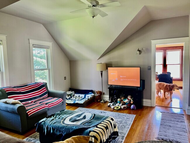 Foto del edificio - 830 Garfield Ave