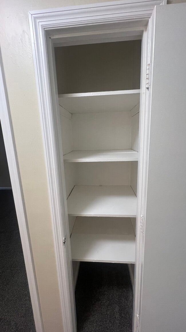 Building Photo - Fisherman's Landing